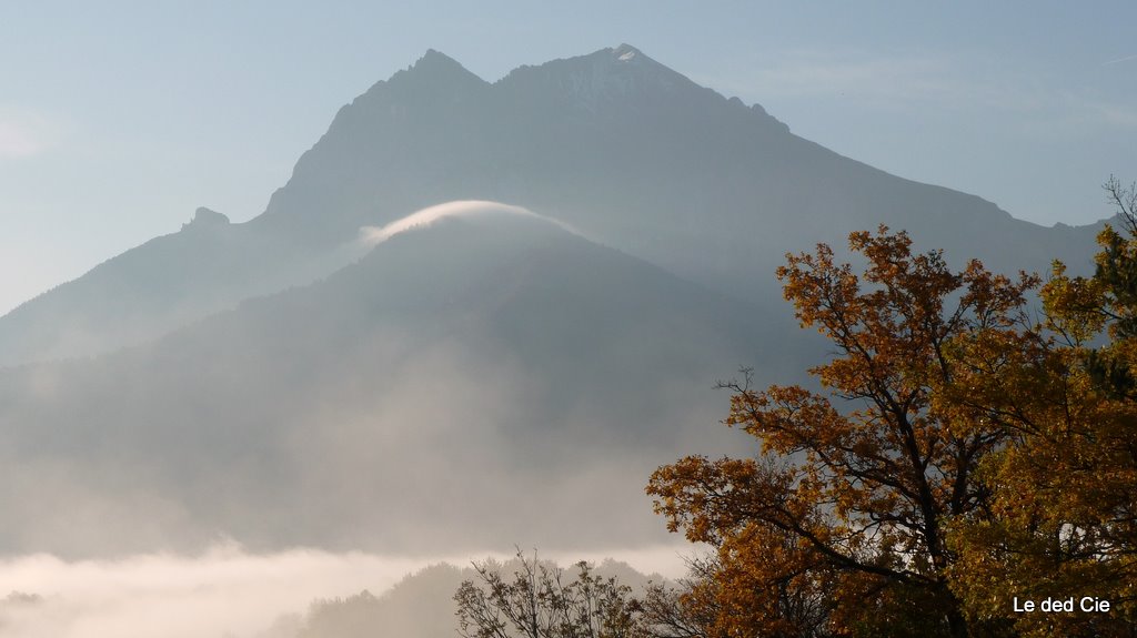#3 Nuages : La Tête de la Dame se coiffe... Nuages : La Tête de la Dame se coiffe...
