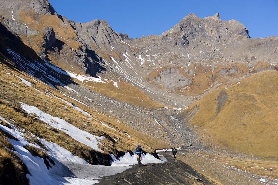 #13 CSous le Lac Sans Fond : bonne piste très récente CSous le Lac Sans Fond : bonne piste très récente