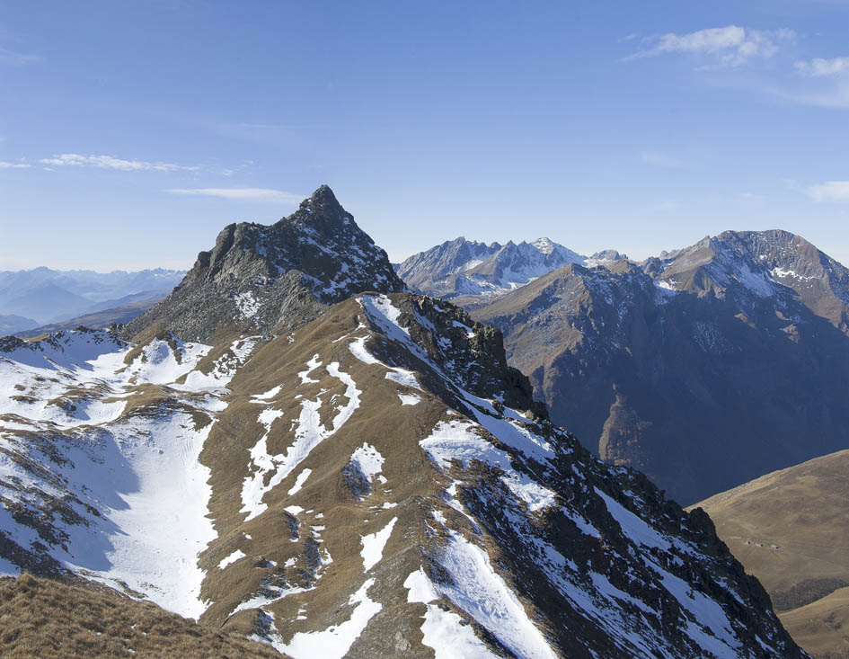 col de la Forclaz : Aiguille du Clapet avec au fond les sommets du Beaufortain