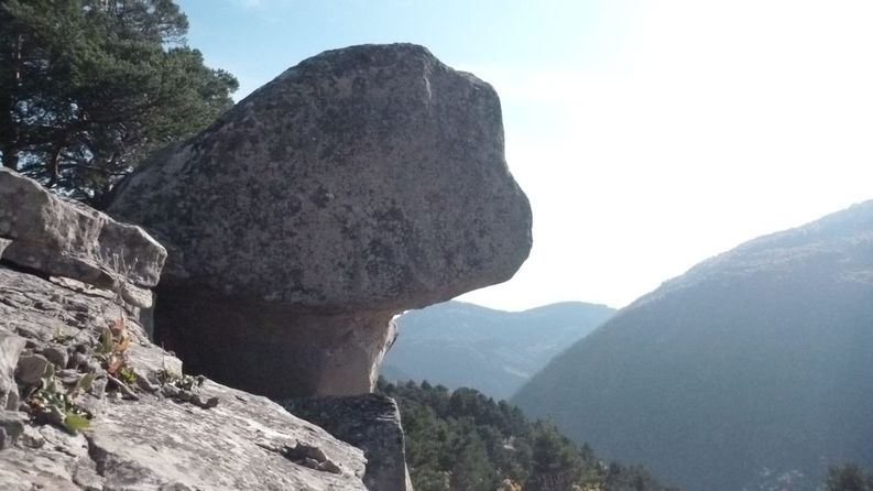 #6 Les Portettes : De plus en plus de blocks en grés (et de grimpeurs aussi). Les Portettes : De plus en plus de blocks en grés (et de grimpeurs aussi).