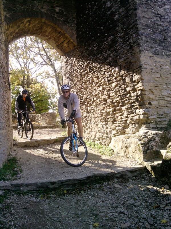 Remparts de Crémieu : Site remarquable