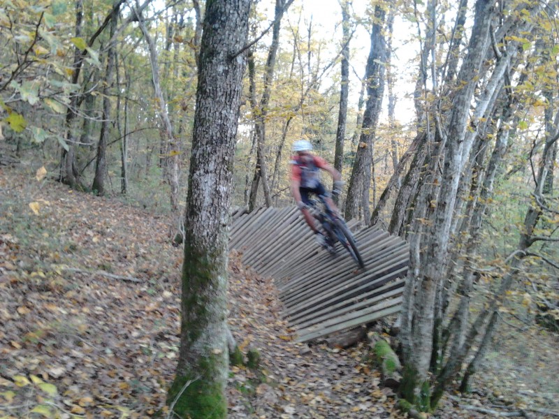 Wall Ride : Ça envoi du lourd dans le coin, tellement que c'est flou !!