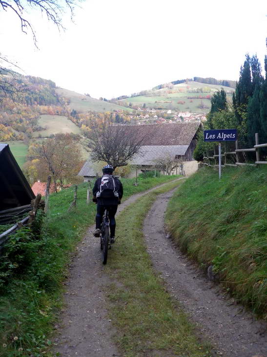 #5 En vue des Adrets : Le col de la Croix des Adrets est en face... En vue des Adrets : Le col de la Croix des Adrets est en face...