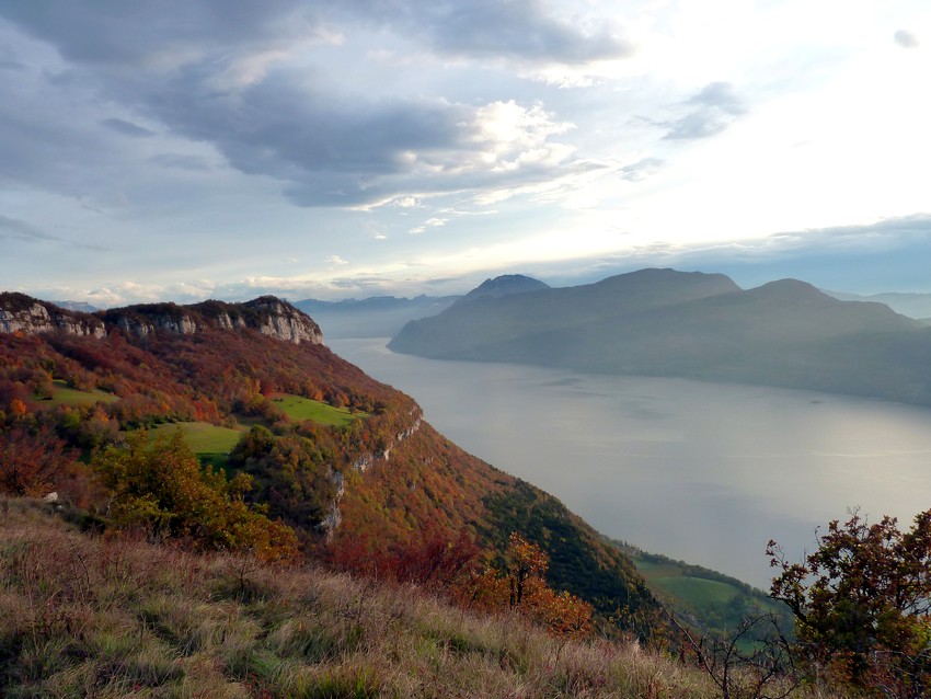 Chambotte : Le long de la corniche