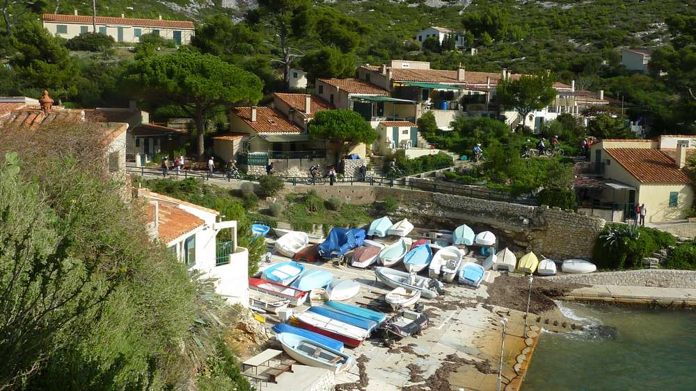 #10 Sormiou : la cohabitation marcheurs-Vttistes se passe tres bien Sormiou : la cohabitation marcheurs-Vttistes se passe tres bien