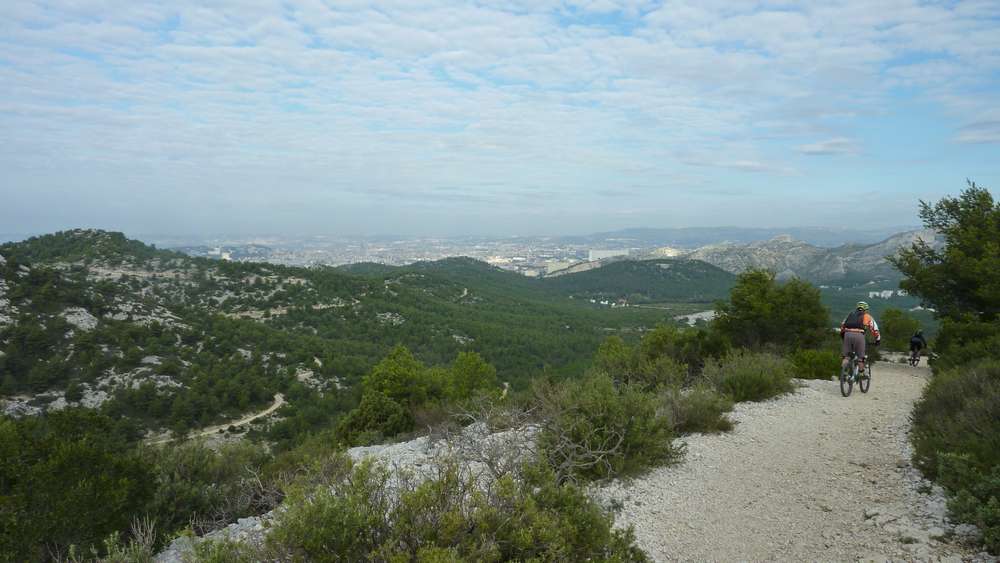 direction Luminy : le ciel se déchire