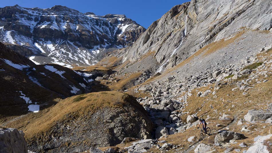 Mont Bonvin : et cascade de la Tièche