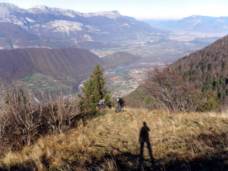 #7 Grenoble tout là bas : Base de l Grenoble tout là bas : Base de l'alpage, on va pousser quand même un peu!