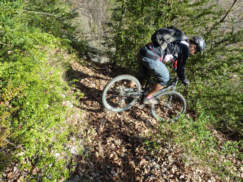 #6 Sentier des Ayards : quelques epingles bien serrées Sentier des Ayards : quelques epingles bien serrées