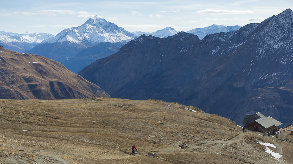 Face au Mont Pourri : sur le parcours du TMB, bien calme en cette saison