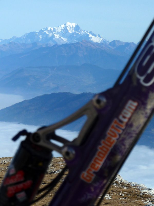 #11 GrenobleVTT Mont-Blanc : Un peu de pub pour le forum voisin ;-) GrenobleVTT Mont-Blanc : Un peu de pub pour le forum voisin ;-)