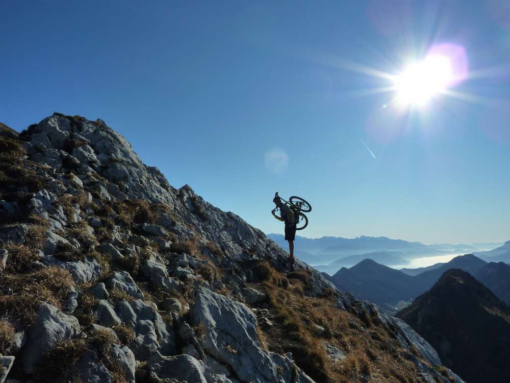 #10 Escalade : un pas de 6b+ un peu sous le sommet Escalade : un pas de 6b+ un peu sous le sommet