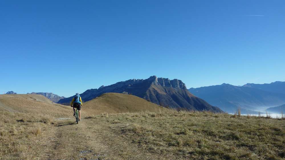 #6 Mont Morbié : arrivée au sommet avec la Dent d Mont Morbié : arrivée au sommet avec la Dent d'Arclusaz en ligne de mire