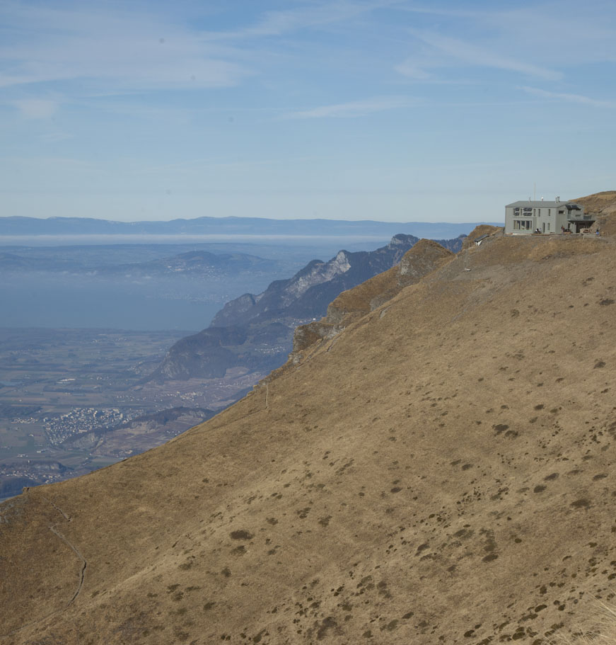 La Tourche : La montée tire à sa fin, vue sur la vallée du Rhône et le lac Léman