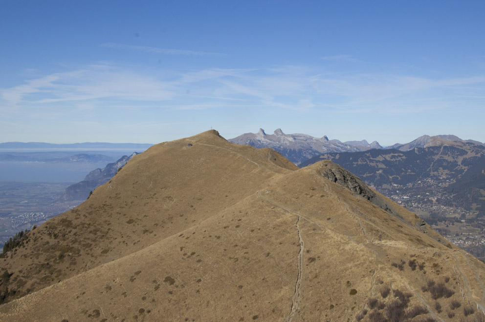 #17 Croix de Javerne : Suite de la "Léman scenic highway" Croix de Javerne : Suite de la "Léman scenic highway"