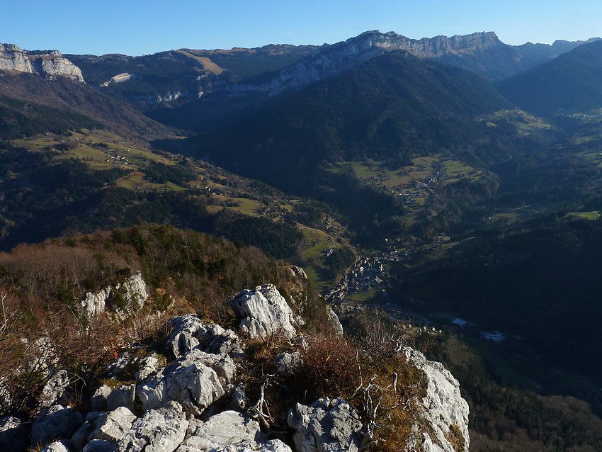 #7 Roche Veyrand : Plongeon sur St Pierre d Roche Veyrand : Plongeon sur St Pierre d'Entremont