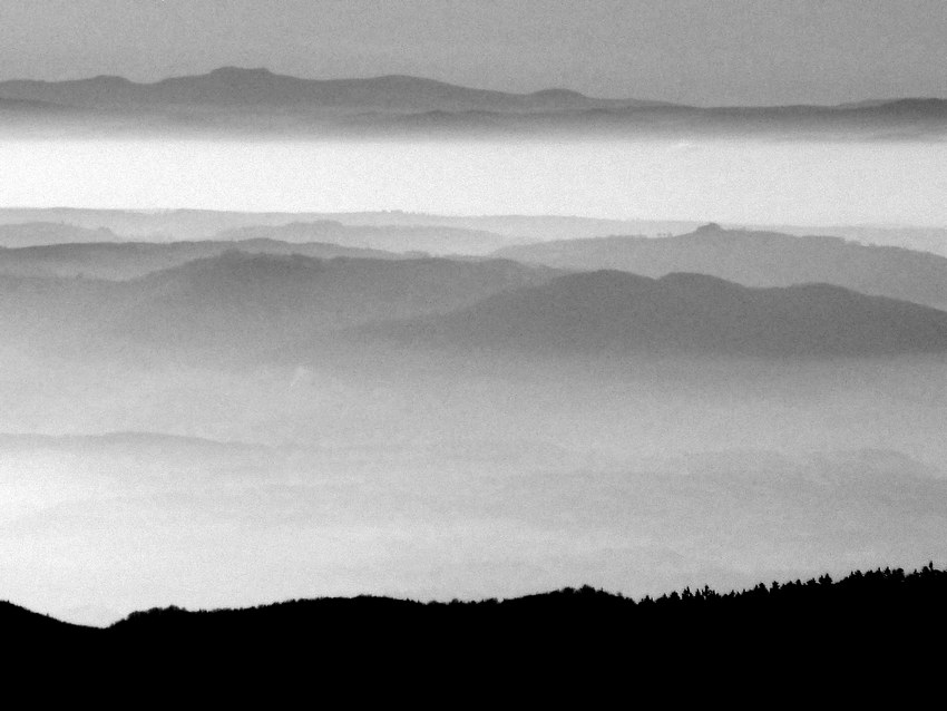 #6 Au sommet : Au loin, le Pilat Au sommet : Au loin, le Pilat