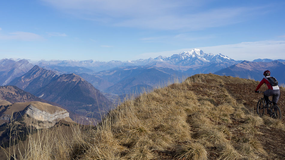 #4 Grand Roc et Mont-Blanc : quelques mètres SUR le vélo ;-) Grand Roc et Mont-Blanc : quelques mètres SUR le vélo ;-)
