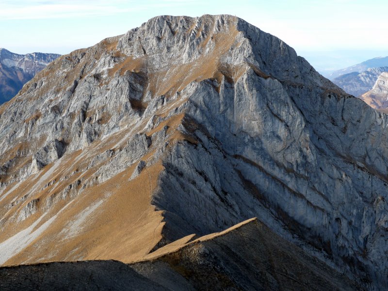 #4 Pécloz : Pas de corniche pour accéder aux couloirs N de l Pécloz : Pas de corniche pour accéder aux couloirs N de l'Armène, profitez-en