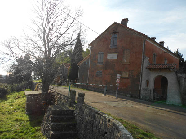 #1 Maison forestière : Fermée définitivement. Maison forestière : Fermée définitivement.