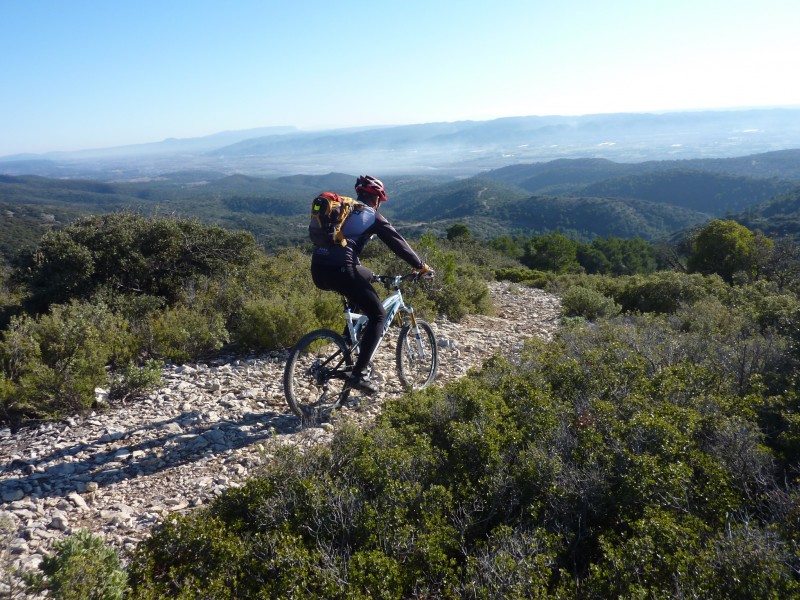 #9 Tête du Mourre Blanc : Trés belle descente avec vue sur la vallée de la Durance. Tête du Mourre Blanc : Trés belle descente avec vue sur la vallée de la Durance.