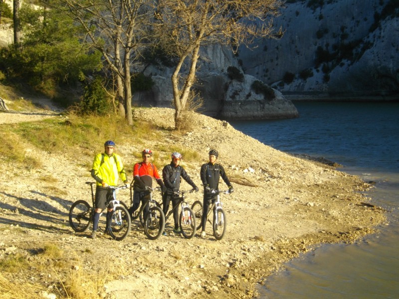 #1 lac de saint rémy : notre première halte lac de saint rémy : notre première halte