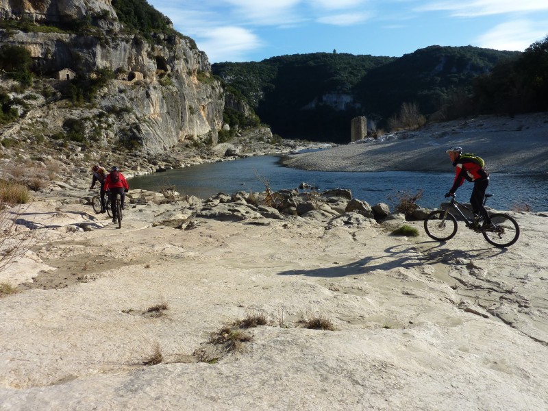 #14 Arrivée à la Baume : C Arrivée à la Baume : C'est agréable de rouler sur ces dalles calcaires