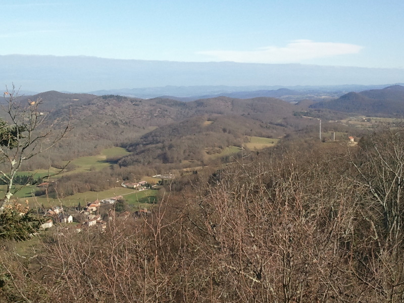 #12 Du haut de la palombière : Vue sur la tour du Barry et le hameau de bruncan Du haut de la palombière : Vue sur la tour du Barry et le hameau de bruncan