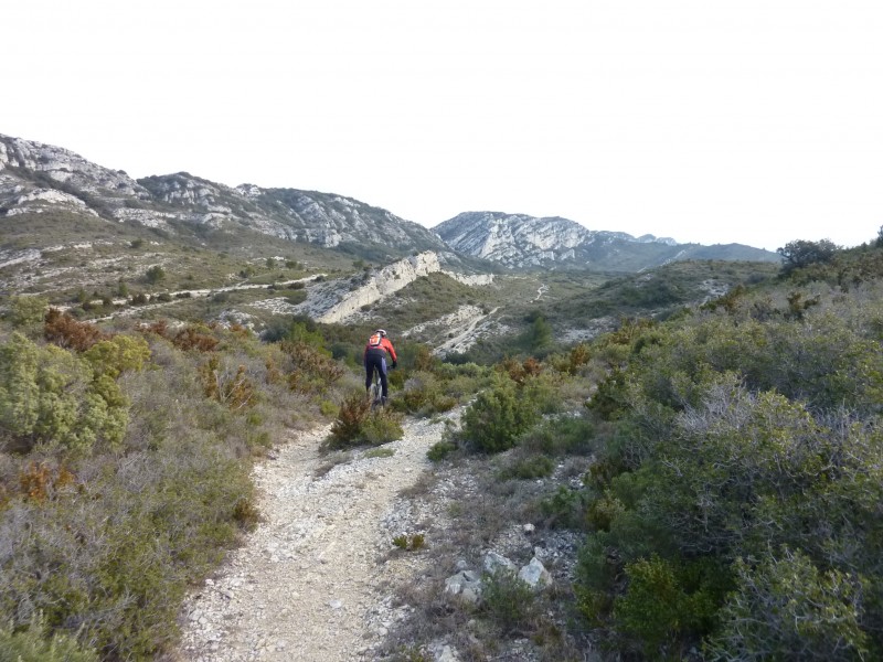 Sentier de Pierredon : Le ciel est encore couvert