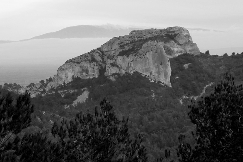 Mont Gaussier : Joue à "cache cache" avec le Ventoux