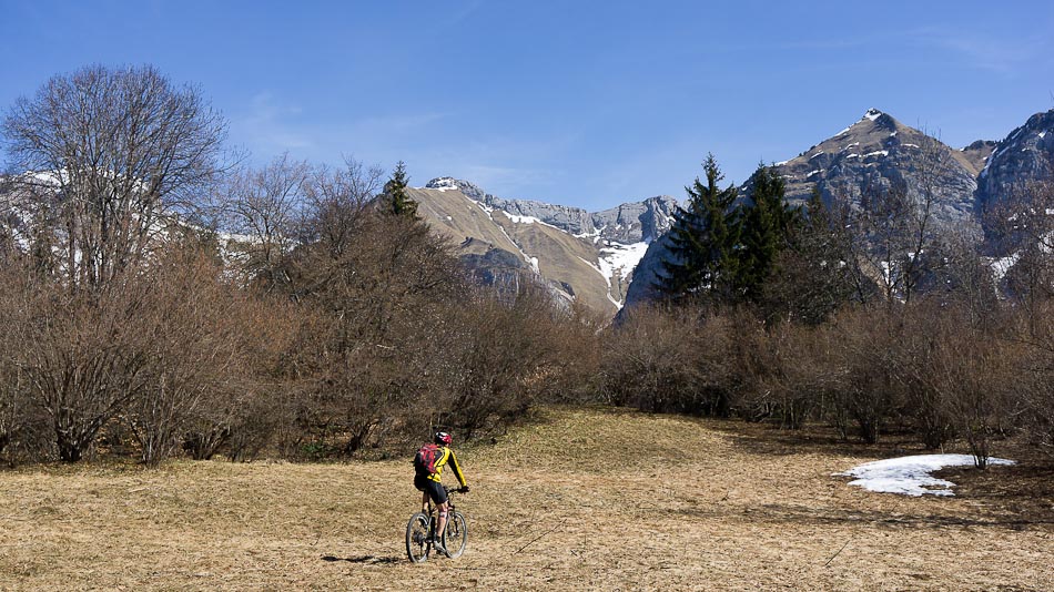 #3 Pointe de Chenevier : Beccaz et Crêt des Mouches en face Pointe de Chenevier : Beccaz et Crêt des Mouches en face