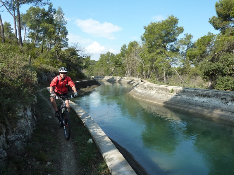 Canal de Marseille : Début de balade en douceur