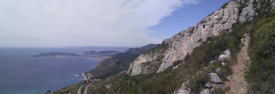 #3 Vue sur le Cap Ferrat : et les falaises de la Loubière, que j Vue sur le Cap Ferrat : et les falaises de la Loubière, que j'ai arpentées sur les voies faciles il y a une éternité