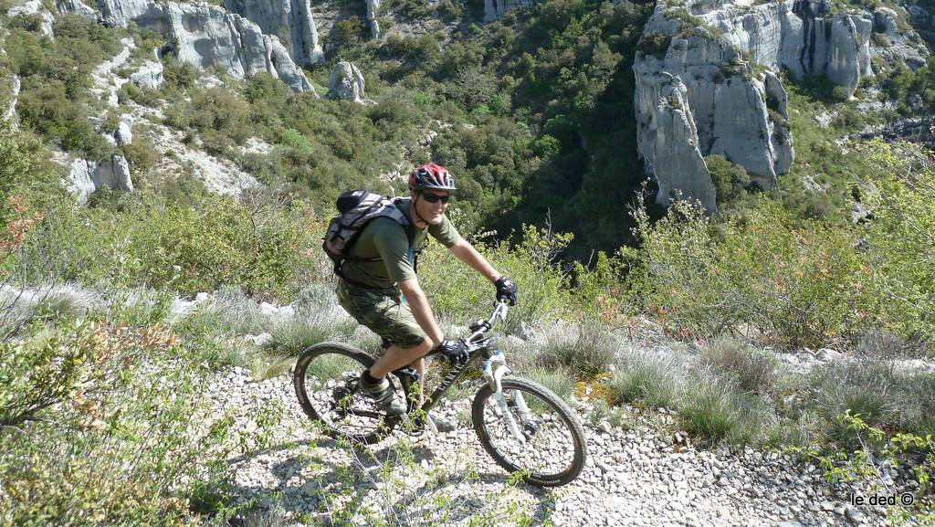 sentier Moulin de Jean de Mare : Alain apprécie ce sentier tip top