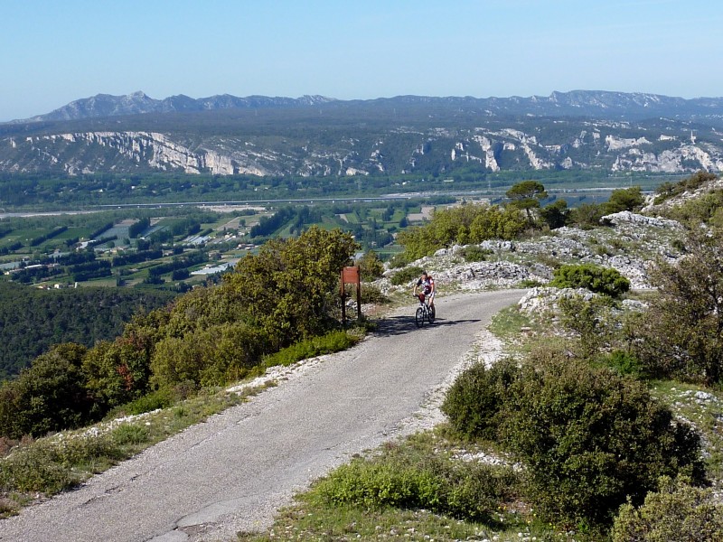 Première montée : petite route panoramique au dessus de la vallée de la Durance