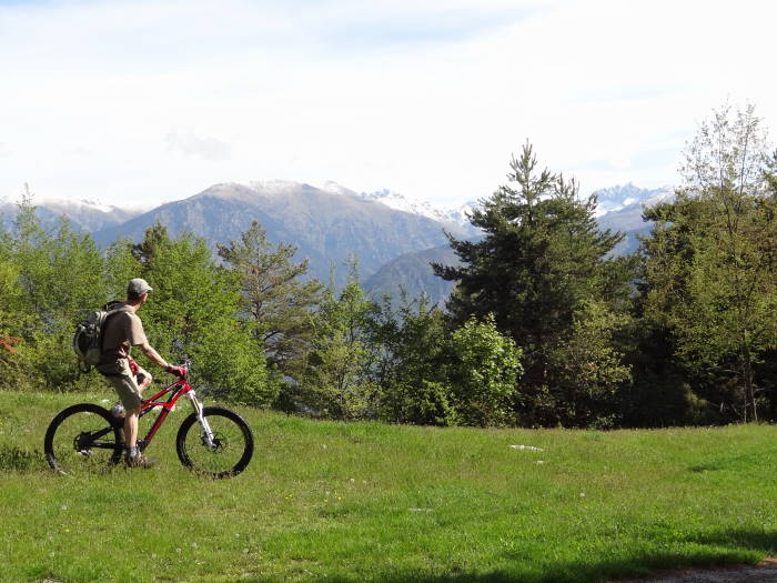 #6 Eric : Sur fond de Mercantour enneigé Eric : Sur fond de Mercantour enneigé