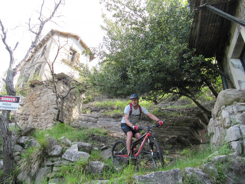 #26 Béasse : C Béasse : C'est écrit, c'est dangereux le VTT