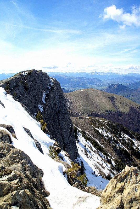 Vue NE : vers le plateau Matheysin.