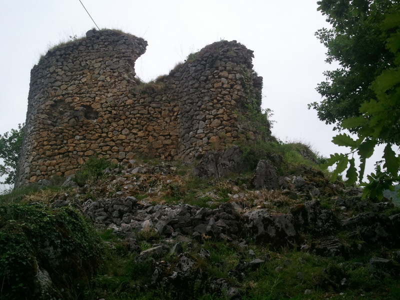#1 Château d Château d'Izault : A l'attaque du château.