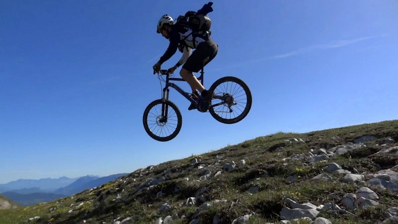 Jump : Plaisir bondissant sur la crête de Jiboui