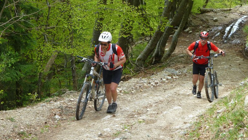 Col de Lus : Dans le dur pour Lus mais c'est raide cette piste en haut non de non