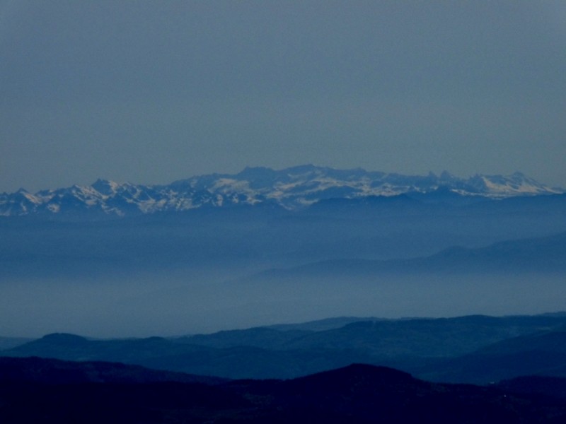 #2 Zoom : sur Belledonne, les Grandes Rousses et les Aiguilles d Zoom : sur Belledonne, les Grandes Rousses et les Aiguilles d'Arves.