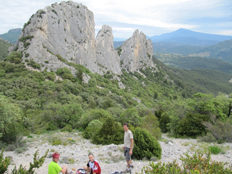 #19 Dentelles : Pause fougasse Dentelles : Pause fougasse