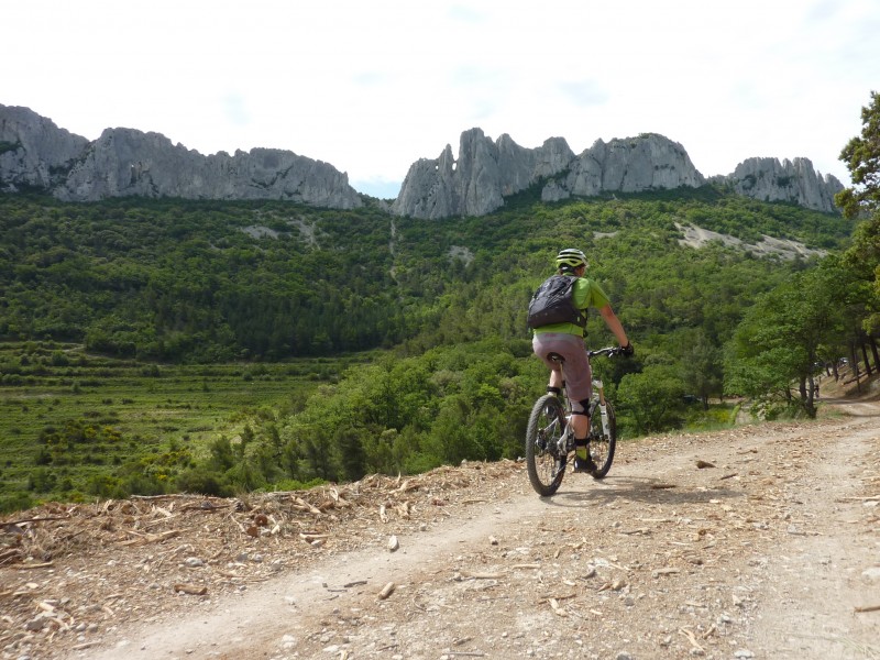 Sous le col du Cayron : Bientôt la pause casse croute