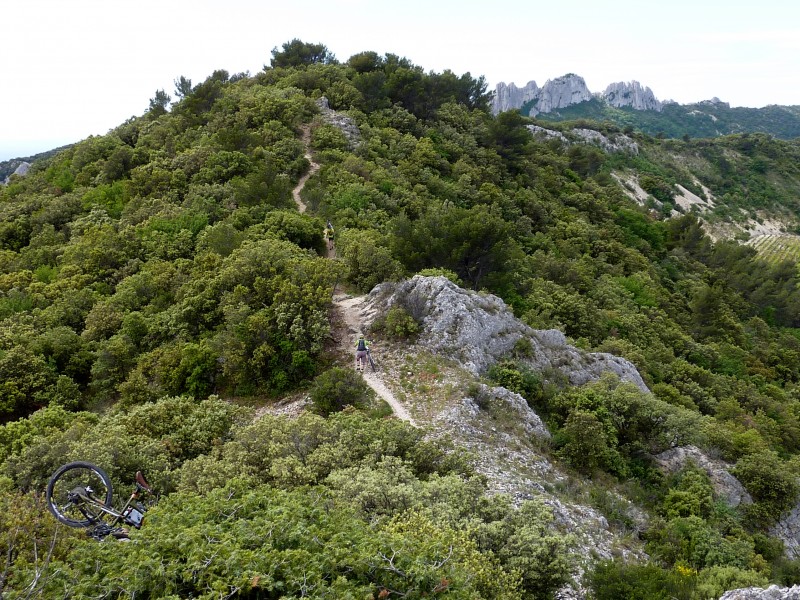 #6 Sentier des Pradas : Un peu de portage sur les crêtes Sentier des Pradas : Un peu de portage sur les crêtes