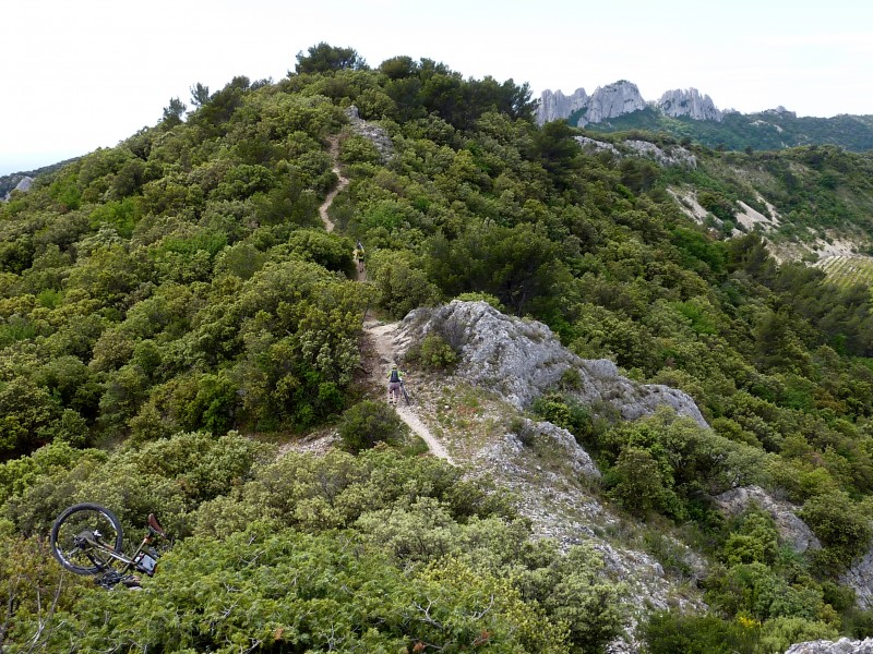 Sentier des Pradas : Un peu de portage sur les crêtes