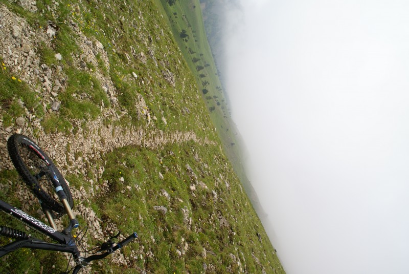 Montée au col de Seysse : peu raide, à défaut d'être vraiment roulant