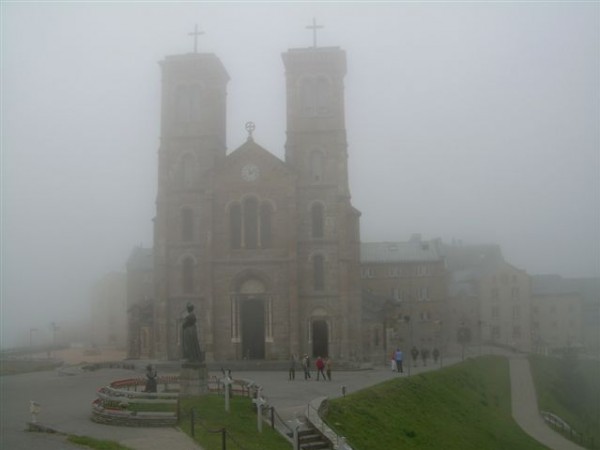 sanctuaire : basilique de Notre Dame de la Salette