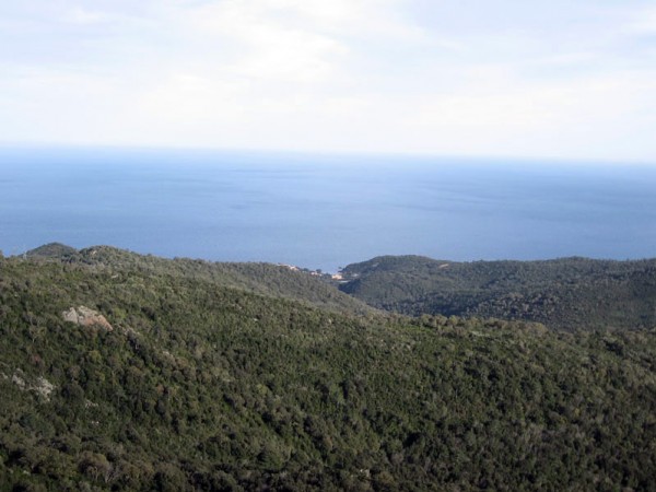 #5 vue du belvedère : La marine de Cala d vue du belvedère : La marine de Cala d'Oro, terminus de la descente.