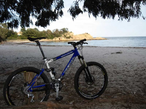 La plage de Cannella : Une des plages du coin.